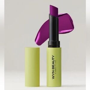 Wyn Beauty Say Everything Max Intensity Featherweight Lipstick - CHALLENGE